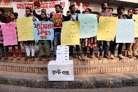 Dhaka University Students Protest As It Boycotts Jan. 7 Election