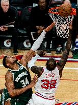(SP)U.S.-HOUSTON-BASKETBALL-NBA-BUCKS VS ROCKETS
