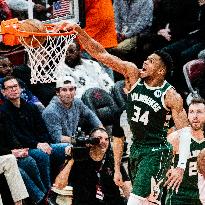 (SP)U.S.-HOUSTON-BASKETBALL-NBA-BUCKS VS ROCKETS