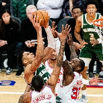 (SP)U.S.-HOUSTON-BASKETBALL-NBA-BUCKS VS ROCKETS