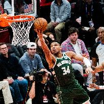 (SP)U.S.-HOUSTON-BASKETBALL-NBA-BUCKS VS ROCKETS