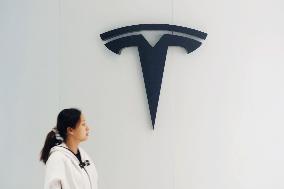 A Tesla Store in Hangzhou