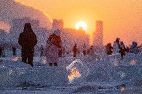 CHINA-HEILONGJIANG-HARBIN-ICE AMUSEMENT-TOURISM (CN)