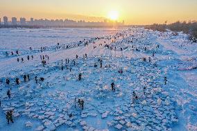 CHINA-HEILONGJIANG-HARBIN-ICE AMUSEMENT-TOURISM (CN)