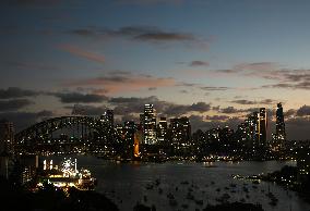 AUSTRALIA-SYDNEY-SYDNEY HARBOR BRIDGE-NIGHT VIEW