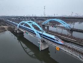 China Railway Implements New Train Operation Charts