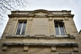 Demolition Of The Pavillon Des Sources Suspended - Paris