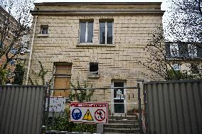 Demolition Of The Pavillon Des Sources Suspended - Paris