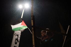 Protesters Call For Immediate Ceasefire In Gaza On New Year's Eve - Beirut