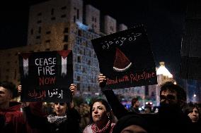 Protesters Call For Immediate Ceasefire In Gaza On New Year's Eve - Beirut