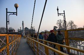 Daily Life In Kashmir