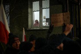 Supporters Try To Break Into Police Station Of Arrested MPs
