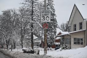 Snowstorm Affects Downtown Des Moines Iowa