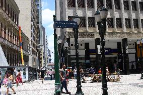 Movement of people in the Center of Curitiba PR
