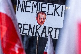 Anti-government Free Poles Protest In Warsaw