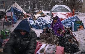 Edmonton's Homeless Residents Stand Firm In Downtown Eviction Standoff