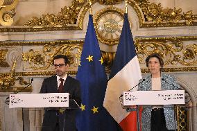 Handover Ceremony At Foreign Affairs Ministry - Paris