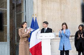 Handover Ceremony At Ministry Of Education - Paris