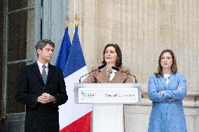 Handover Ceremony At Ministry Of Education - Paris