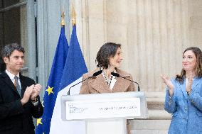 Handover Ceremony At Ministry Of Education - Paris