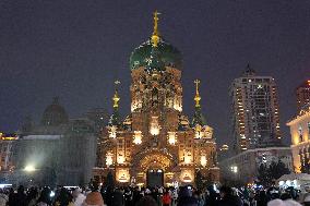 CHINA-HEILONGJIANG-HARBIN-SQUARE-CATHEDRAL-TOURISM (CN)