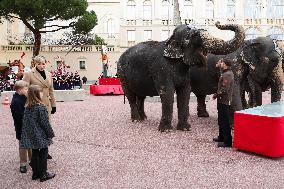 NO TABLOIDS: The Circus Parade In Monte-Carlo - Monaco