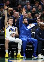 (SP)U.S.-MILWAUKEE-BASKETBALL-NBA-BUCKS VS WARRIORS