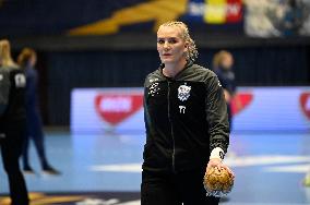 CSM Bucharest v Buducnost BEMAX - EHF Champions League