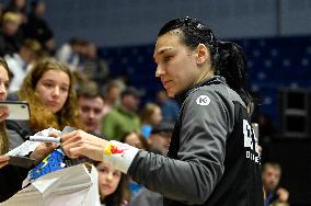 CSM Bucharest v Buducnost BEMAX - EHF Champions League