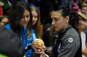 CSM Bucharest v Buducnost BEMAX - EHF Champions League