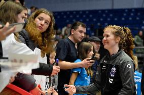 CSM Bucharest v Buducnost BEMAX - EHF Champions League