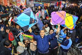 People Buy Kites In Jaipur