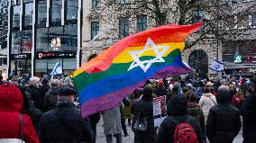 Pro Israel " Bring Them Home" Rally In Duesseldorf