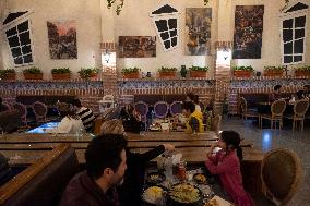 First Robotic Restaurant In Tehran