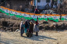 Daily Life In Kashmir