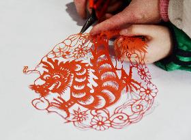 Themed Year of the Dragon Paper-cut Works