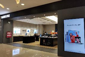 A Samsung Electronics Store in Yichang