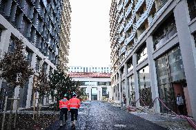 Ministerial Visit To The Olympic Village - Saint Denis