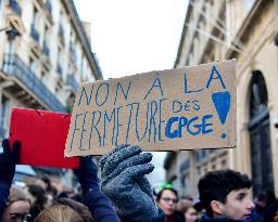 Protest against the closure of preparatory classes for the grandes ecoles