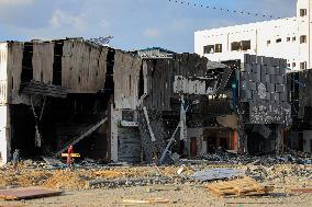MIDEAST-GAZA-DEIR EL-BALAH-ISRAEL-ATTACKS-AFTERMATH