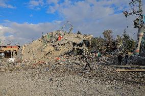 MIDEAST-GAZA-DEIR EL-BALAH-ISRAEL-ATTACKS-AFTERMATH