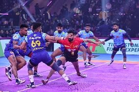 Bengal Warriors And Benguluru Bulls Pro Kabaddi League Match  In Jaipur