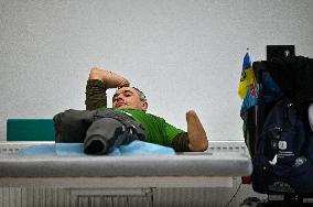 Ukrainian defender with arms and legs amputated in Russian captivity undergoes prosthetics in Lviv