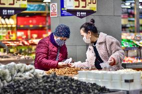 Customers Shop at A Supermarket in Qingzhou