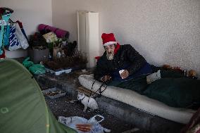 Winter Marauding For The Homeless - Rochefort