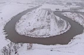 Fenhe River With Snowfall