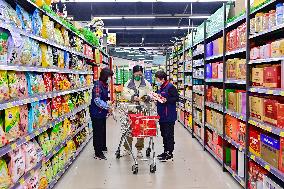 Customers Shop at A Supermarket in Qingzhou