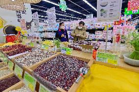 Customers Shop at A Supermarket in Qingzhou