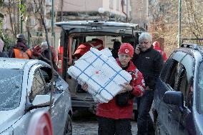 Victims of Russian attack receive aid in Odesa