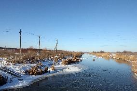 Traffic along Hostomel Bridge partially restored